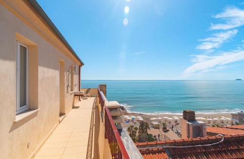 Pietra Ligure Apartment | RivieraRent La Terrazza sul mare