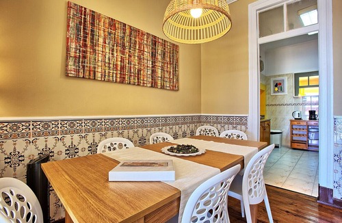 Santo Estevao Apartment | RM7 - Terrace & River View | Alfama | AC | Sleeps 6 | 3 BEDS 2 BATHS | Panteao