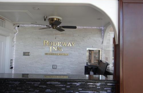 Cypress Hotel | Rodeway Inn Cypress - Buena Park