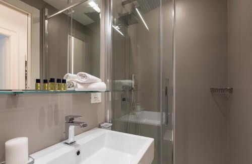 Rione XVI Ludovisi Apartment | ROMAC Villa Borghese with 3 bedrooms near Via Veneto