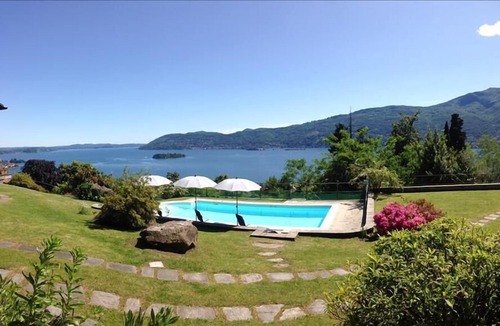 Suna Villa | Romantic Nido with shared pool