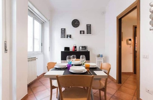 Cinecitta Apartment | Rome Cinecittà Suite - Apartment near Metro A Subaugusta