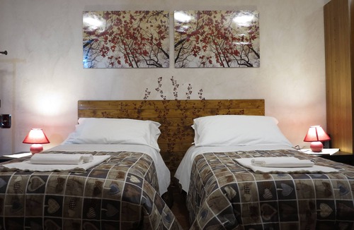 Sacrofano Bed & Breakfast | ROME - White ApartmentCancello in Sacrofano - Room Eleonora