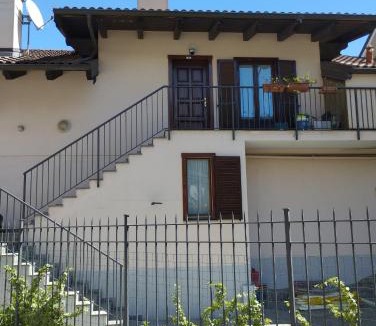 Domodossola Apartment | Romeo 32