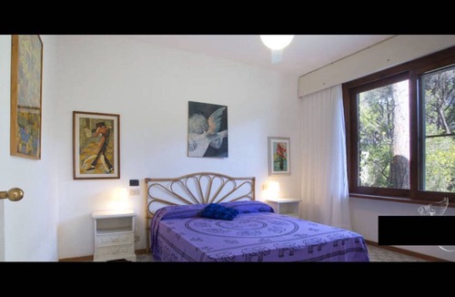 Roccamare Villa | RoocAmare-spacious villa by the sea