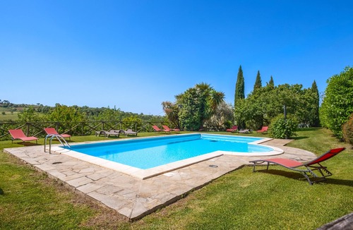 Manciano Apartment | Room 'Camera 4 - Il Maggio' with Shared Pool, Wi-Fi and Air Conditioning