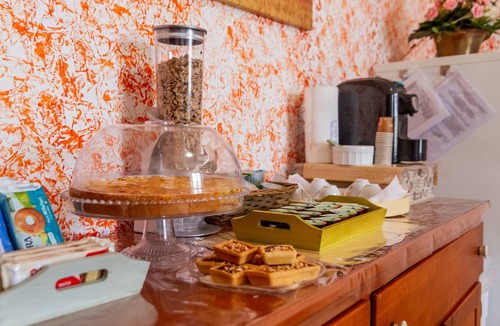 Grosseto Apartment | Room 'Corbezzolo' with Shared Garden and Wi-Fi
