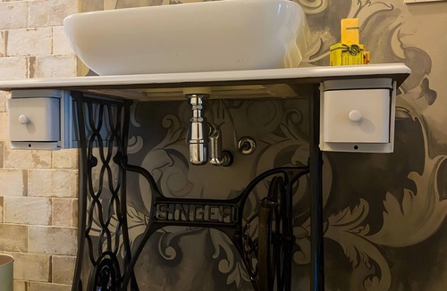 Quargnento Apartment | Room 'Cùcu' with Shared Garden, Wi-Fi and Air Conditioning