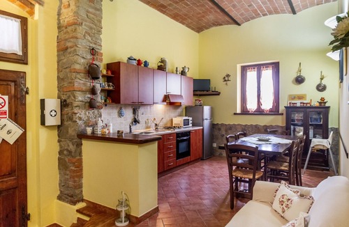 Castiglione della Pescaia Apartment | Room 'La Mangiatoia' with Shared Terrace, Shared Garden and Wi-Fi