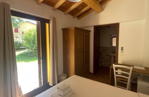 Sassetta Apartment | Room 'Santa Lorica - Camera 19' with Shared Pool, Wi-Fi and Air Conditioning