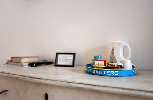 Dolceacqua Apartment | Room 'Turchese' with Mountain View, Wi-Fi and Air Conditioning