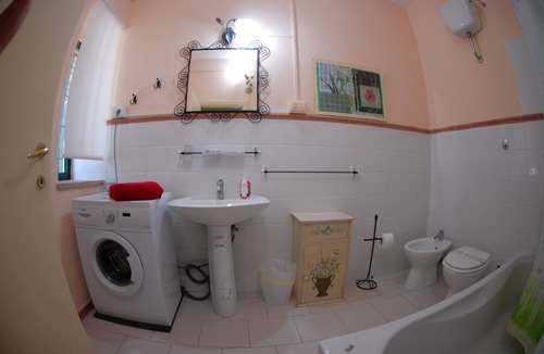 San Lorenzo Nuovo Apartment | Rosa: apartment in farmhouse