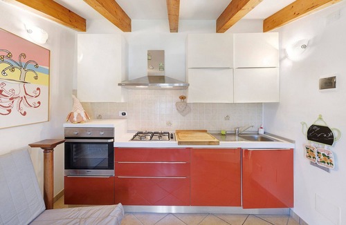 Gorra Apartment | Rosmarino Room with Hill View