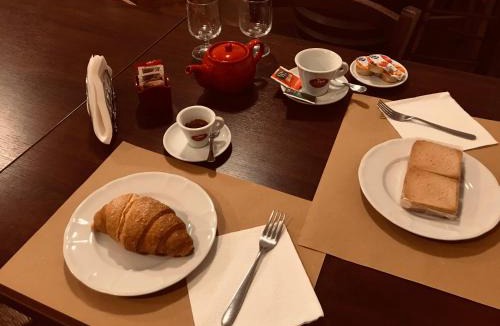 San Martino Bassa Bed & Breakfast | Rosso Di Sera