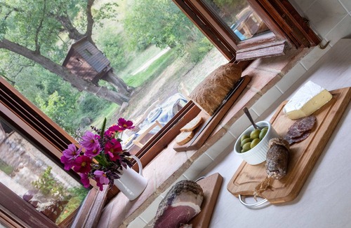 Vallo di Nera Apartment | Rural farm-stay in restored villa on working organic farm. Kid friendly!