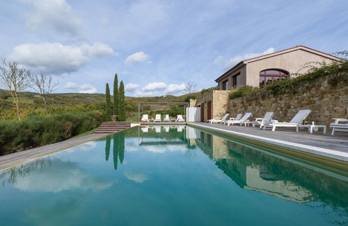 Sarteano Villa | Rural Tuscany | Luxury villa with infinite pool