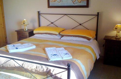 Bolsena House | Rustic country house with a view of Lake Bolsena