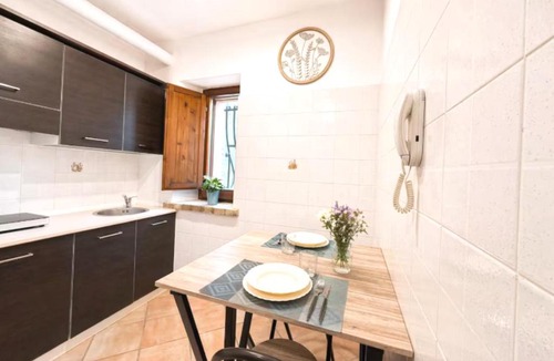 Trevi Apartment | Rustic Glam Trevi - Design Moderno e Caldo Relax
