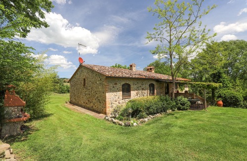 San Macario In Monte Villa | Rustic house w/private pool & garden near Siena up to 12 guests