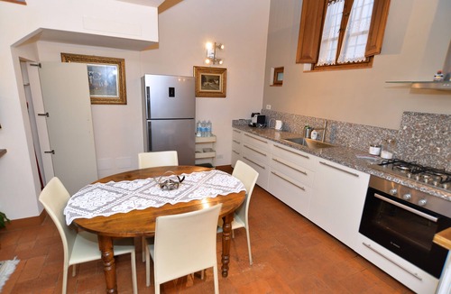 Lucca House | RUSTIC RESTORED NEAR THE CENTER