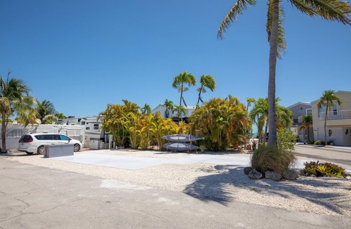 Cudjoe Key RV Rental | RV Lot #474 in Venture Out | 30/50 Amp | Bring Your RV | No RV Included