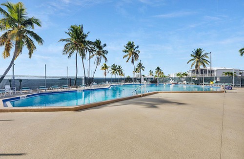 Cudjoe Key RV Rental | RV Lot 502 Venture Out, Located on a boating canal