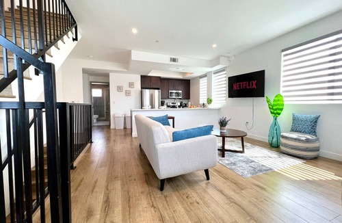 Pico-Union House | Sainted Ktown Abode + Private Rooftop Deck