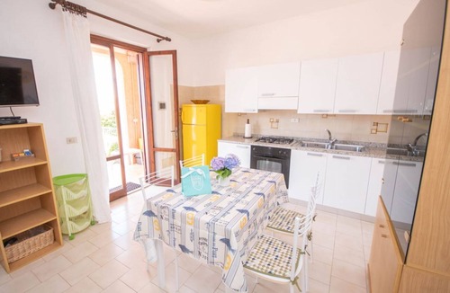 Magazzini Apartment | Saline - Apartment with sea views in Portoferraio