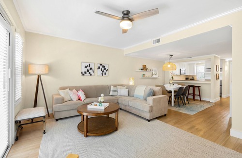 Bahama Village House | SALTWATER REMEDY~2BR/2.5Ba Truman Annex/Porter Crt Townhome/Semi-private Pool