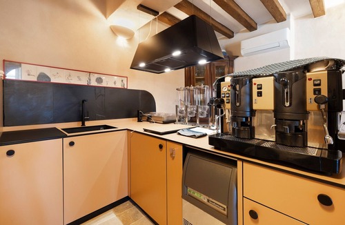 Gorra Apartment | 'Salvia' Room with Sea View, Wi-Fi and Air Conditioning