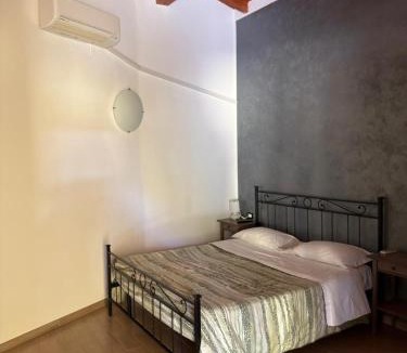 Aurelia Hotel | Samarcanda Hotel & Parking di Parmigiani Silvia