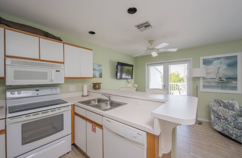 Truman Annex Condo | Sand Crab Cabana WEEKLY RENTAL 7 nights minimum! Truman Annex