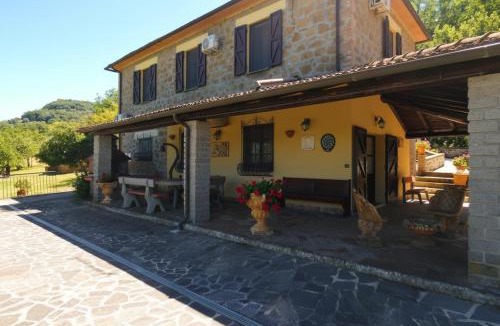 Montoro House | Scappo in Umbria, L'antico casale