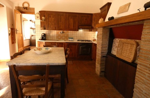 Amelia Villa | SCAPPO IN UMBRIA, The Piccino