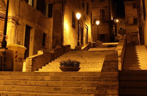 Ostra Vetere House | Sea and hills, charm and relaxation in a medieval village a few kilometers from the sea