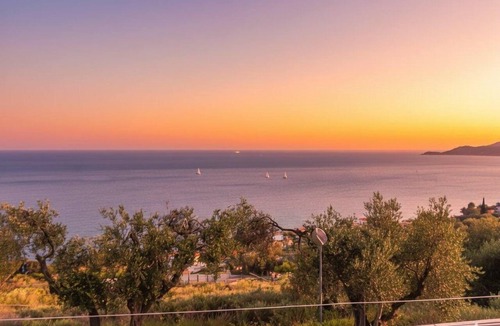 Costarainera Apartment | Sea view apartment with balcony and A/C | Ap09