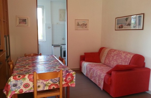 Marina di Carrara Apartment | Seaside in Marina di Carrara, apartment with garden