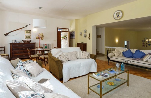 Monteriggioni Villa | Secluted country villa with private pool in the wood
