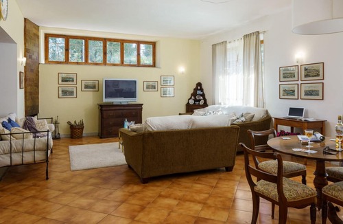Monteriggioni Villa | Secluted country villa with private pool in the wood