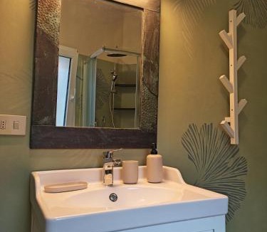 Calice Ligure House | SECRET GARDEN-bike-friendly home-MANDARANCIO