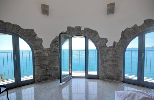 Zoagli Apartment | Sem Benelli Castle - Private Beach Access, 3 Bedrooms - Exclusive Residence