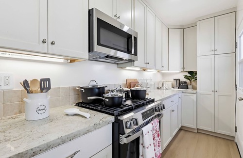 North Redondo House | Serene 3-bedroom house in Redondo Beach perfect for relaxing stays