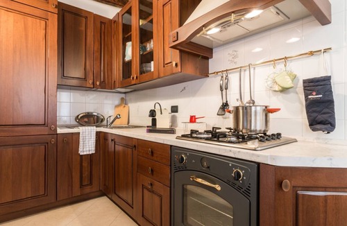 Cannaregio Apartment | SERENISSIMA. AUTHENTIC VENICE IN QUIET COURTYARD