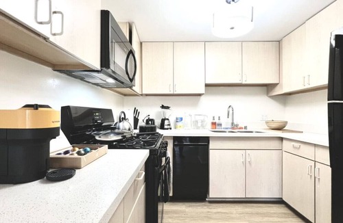 Wilshire Montana Apartment | Serenity Retreat in Santa Monica