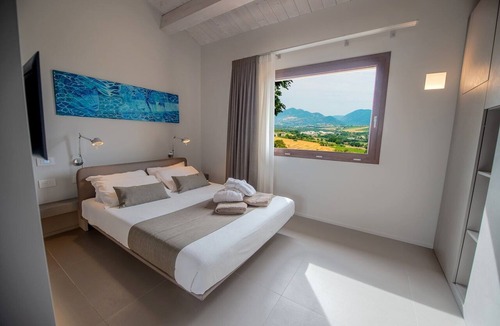 Matelica House | Serre Alte Landscape luxury Rooms