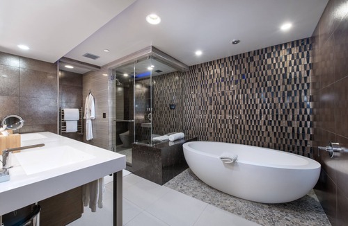 The Strand Hotel | Shade Hotel