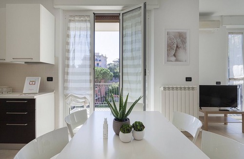 Quarto dei Mille Apartment | Shelley Apartments - Waves by Wonderful Italy