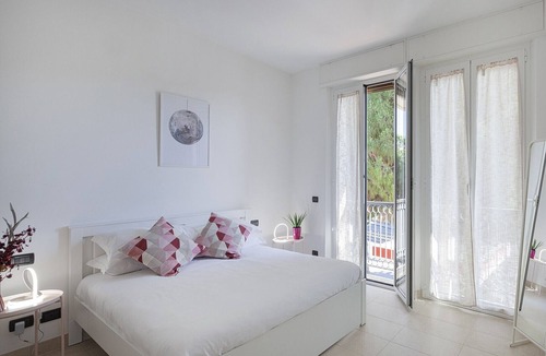 Quarto dei Mille Apartment | Shelley Apartments - Waves by Wonderful Italy