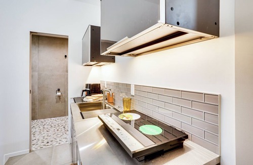 South Redondo Apartment | Shop, Dine & Walk to Ocean: Redondo Beach Apt!