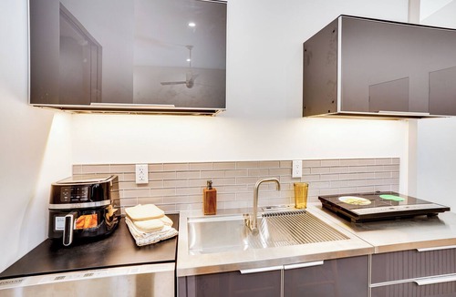 South Redondo Apartment | Shop, Dine & Walk to Ocean: Redondo Beach Apt!
